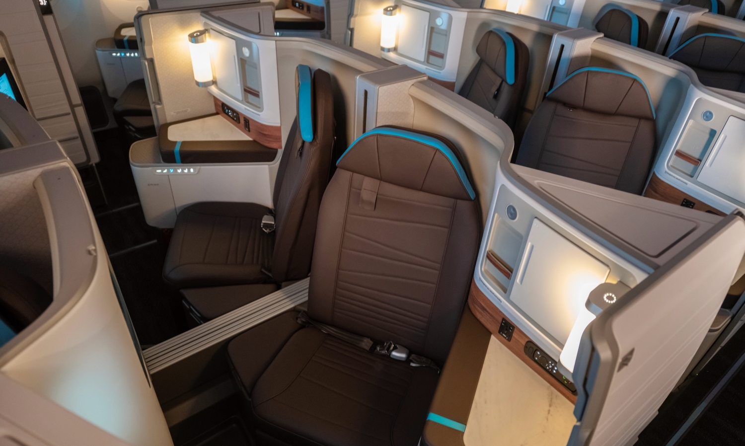 Video: Hawaiian Airlines Unveils Stunning New Boeing 787 Dreamliners ...